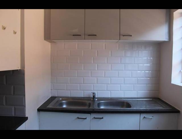 4 BEDROOM PROPERTY TO RENT IN SANDOWN ESTATE